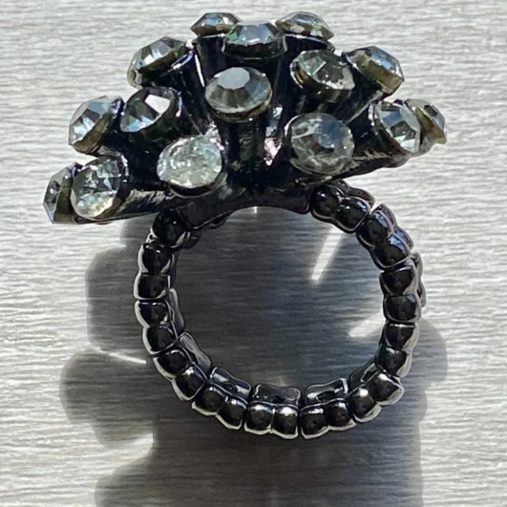 🟣 (2/$20) - Gorgeous Black tone with gems Statement Stretch Ring - One Size